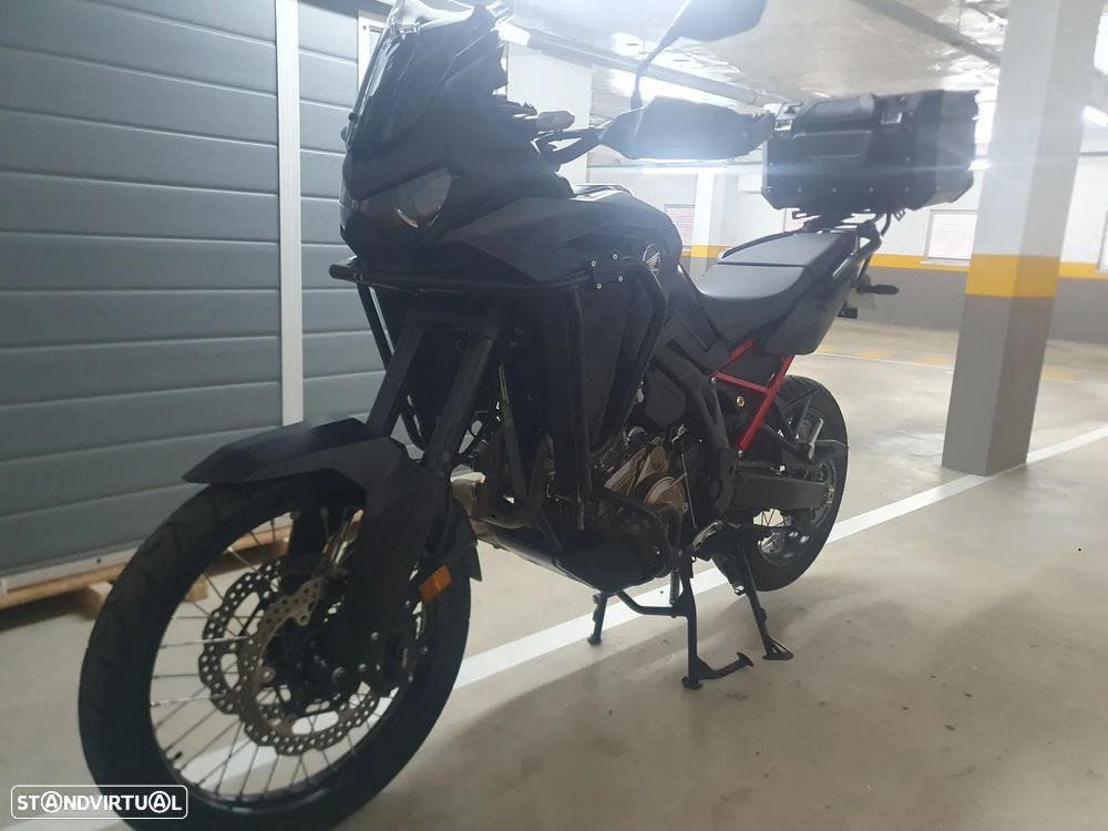 Honda Africa Twin 1100 - 8