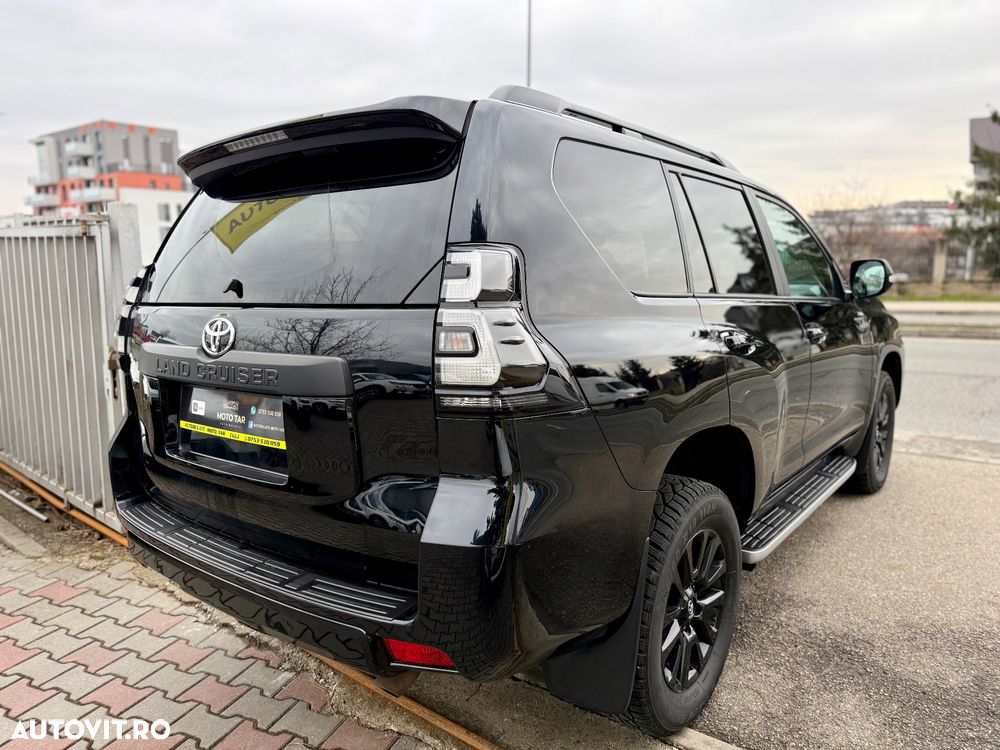 Toyota Land Cruiser 2.8l D-4D 204 CP A/T Luxury Black Matte Edition - 3