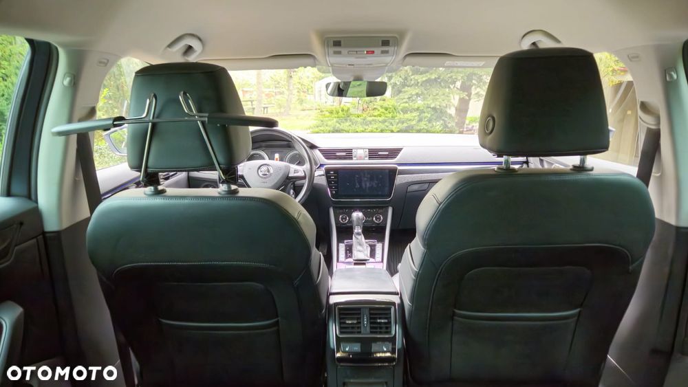 Skoda Superb 2.0 TDI L&K DSG - 29