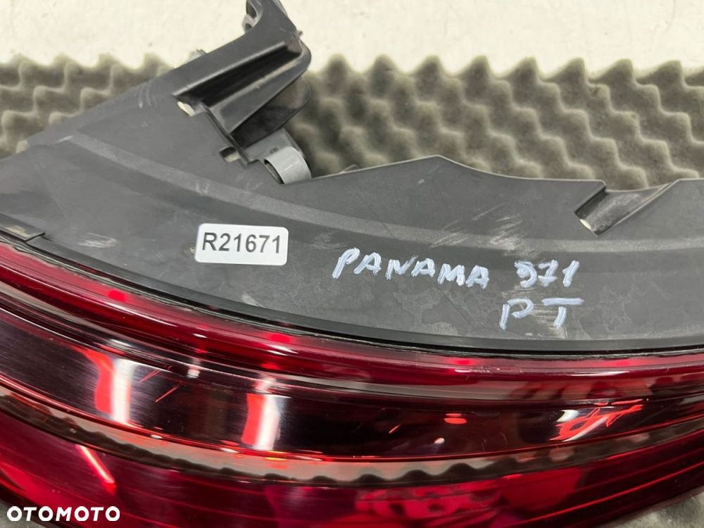 Lampa Porsche Panamera II 971 16-20r. PRAWA tylna w błotnik ORYGINALNA prawy tył Europa 971945092b - 16