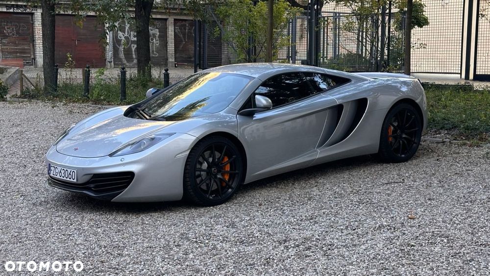 McLaren MP4-12C - 1