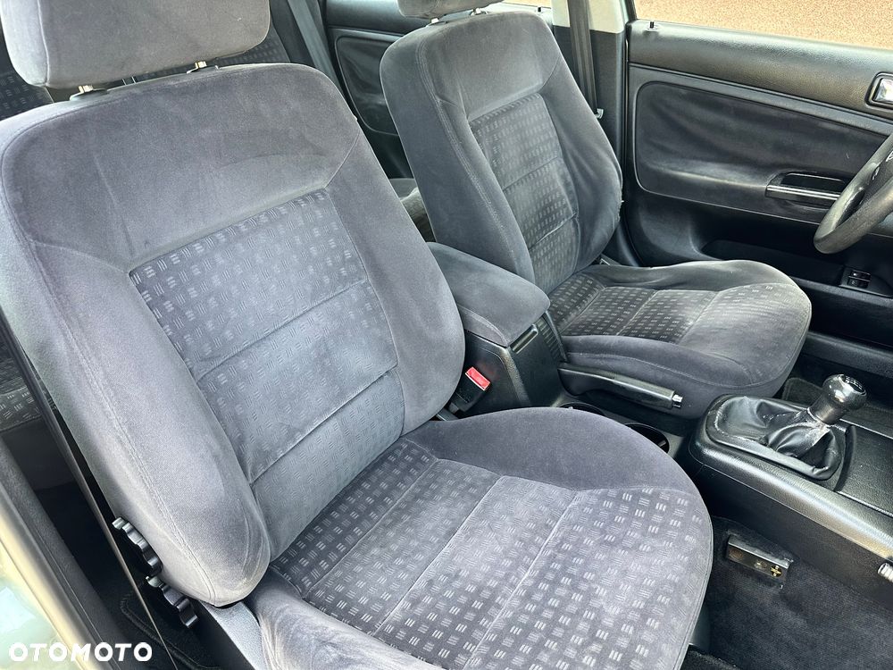 Volkswagen Passat 1.8T Comfortline - 6