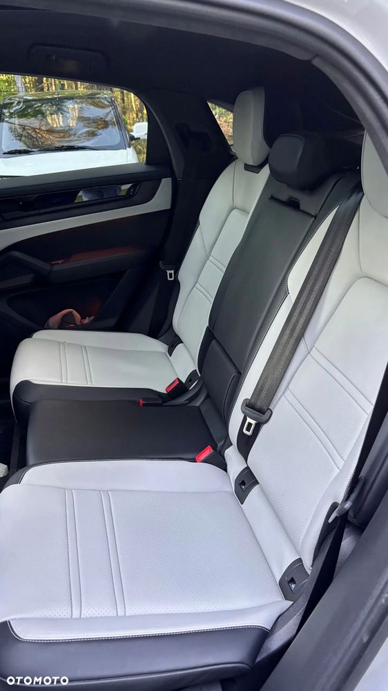 Porsche Cayenne GTS - 11
