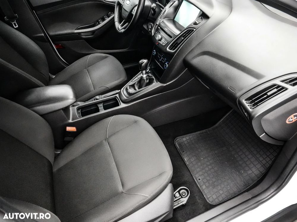 Ford Focus 1.5 TDCi Titanium - 13