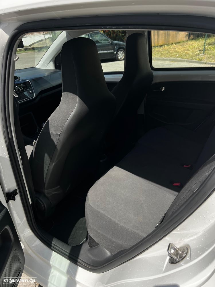 VW Up! - 7