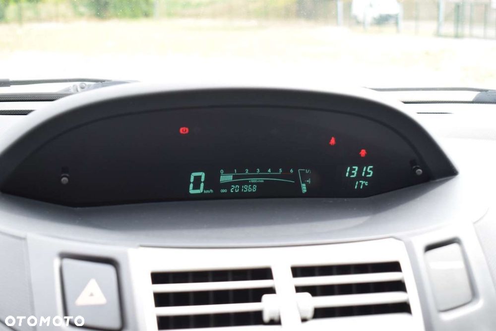 Toyota Yaris - 27