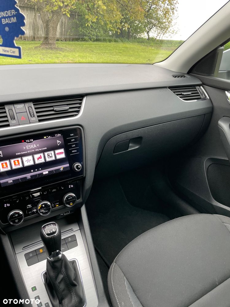 Skoda Octavia 2.0 TDI SCR 4x4 Ambition DSG - 11