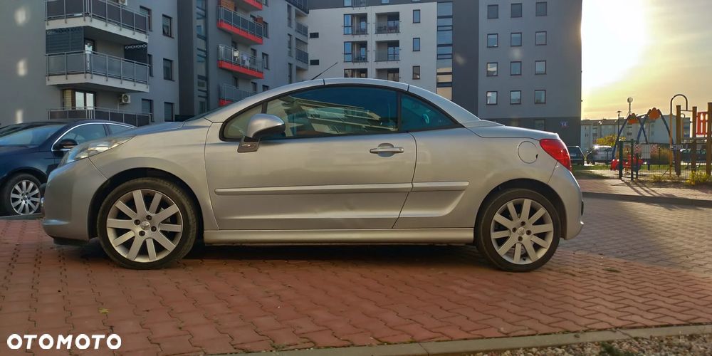 Peugeot 207 CC - 1