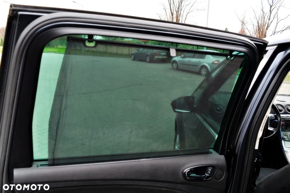 Ford Galaxy 2.0 Ghia - 8