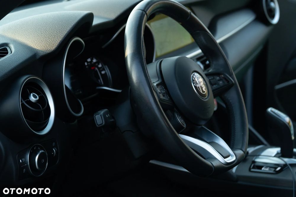 Alfa Romeo Stelvio 2.0 Turbo TI Q4 - 6