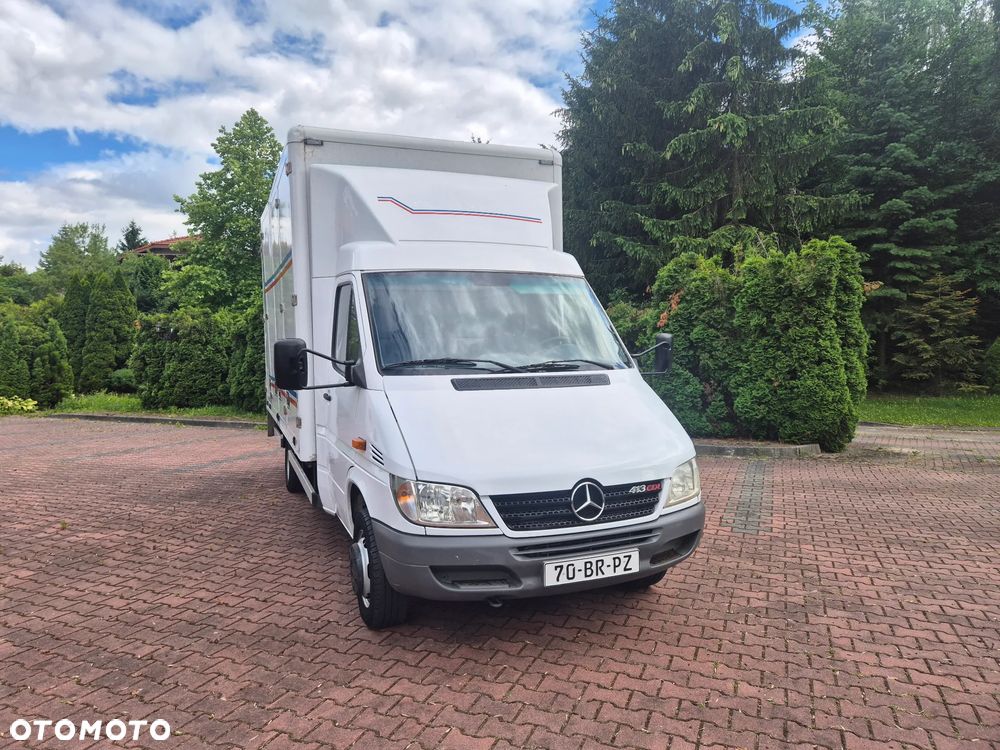 Mercedes-Benz Sprinter - 3