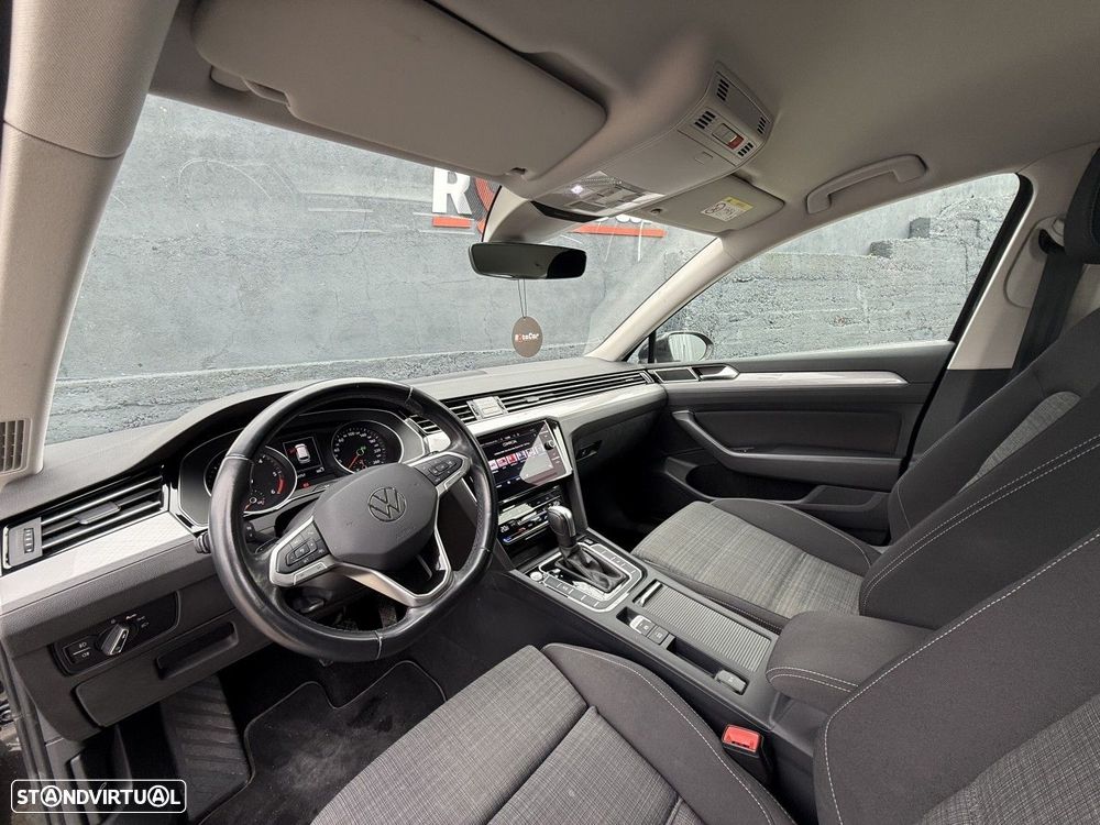 VW Passat Variant 2.0 TDi Business DSG - 13