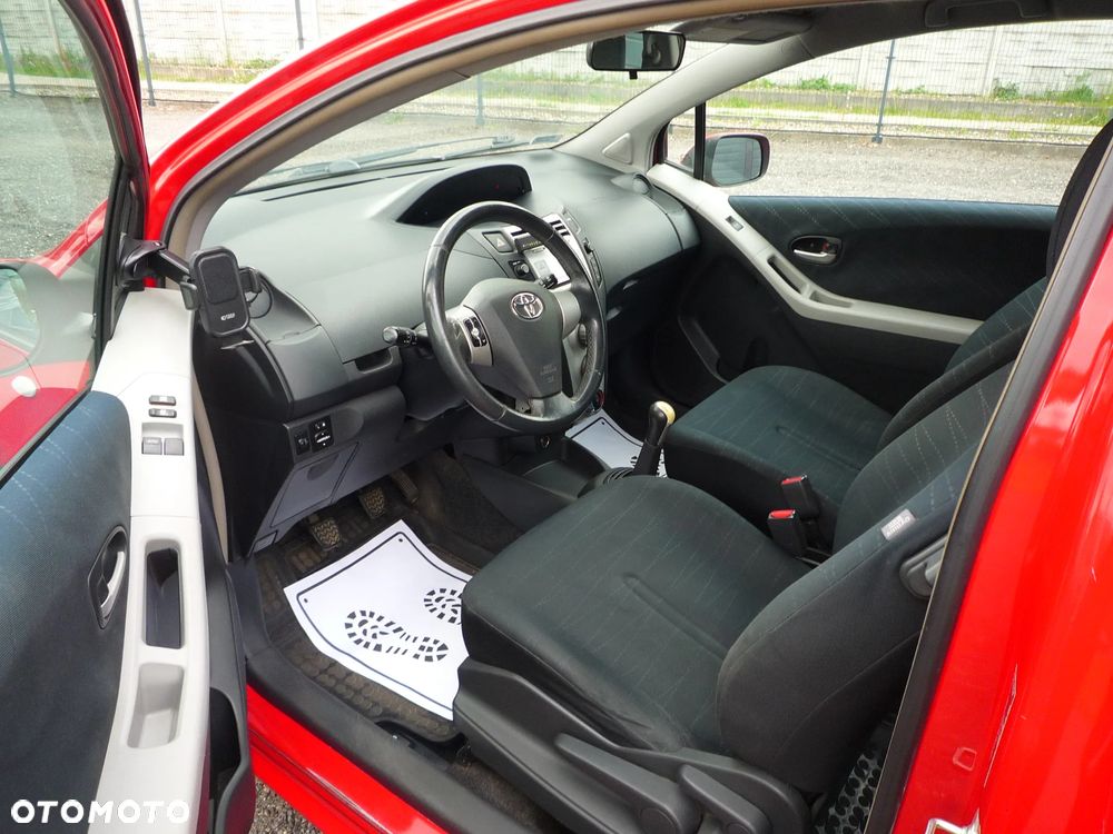 Toyota Yaris 1.4 D-4D Cool - 14
