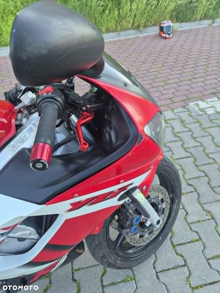 Yamaha R6 - 13