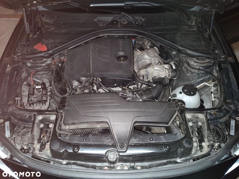 BMW Seria 3 316i - 8