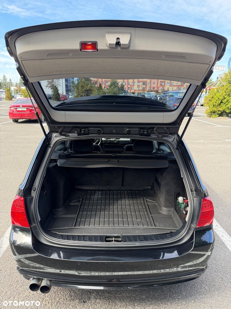 BMW Seria 3 320d - 30