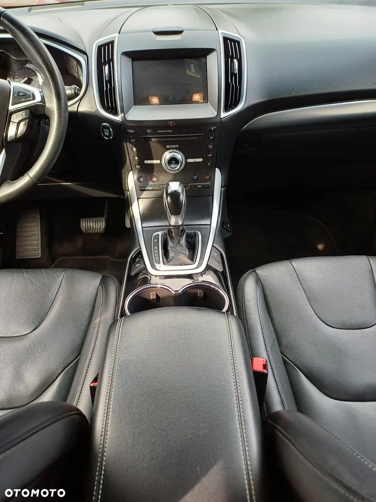 Ford Edge - 11