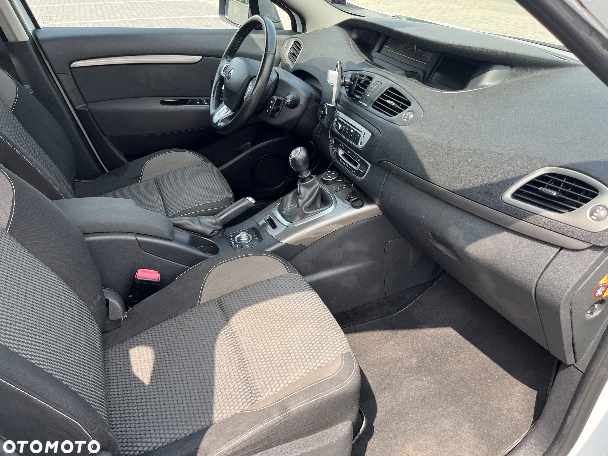 Renault Scenic ENERGY TCe 115 S&S Xmod Paris - 2