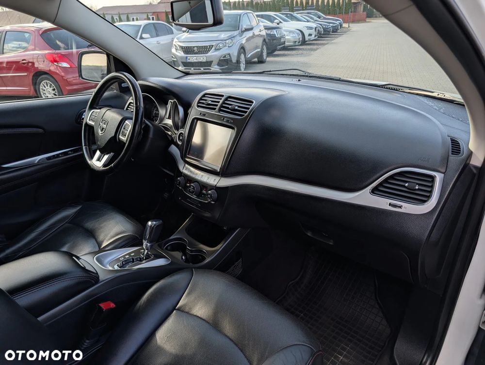 Dodge Journey - 32