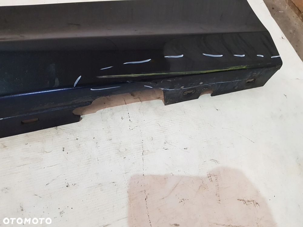 LISTWA PROGOWA LEWA BMW E87 LIF HB EU BLACKSAPHIRE - 8