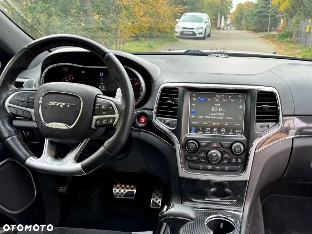Jeep Grand Cherokee 6.4 V8 SRT8 - 11