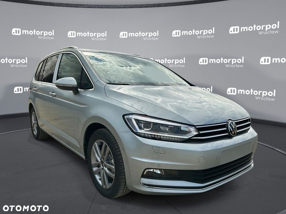 Volkswagen Touran - 13