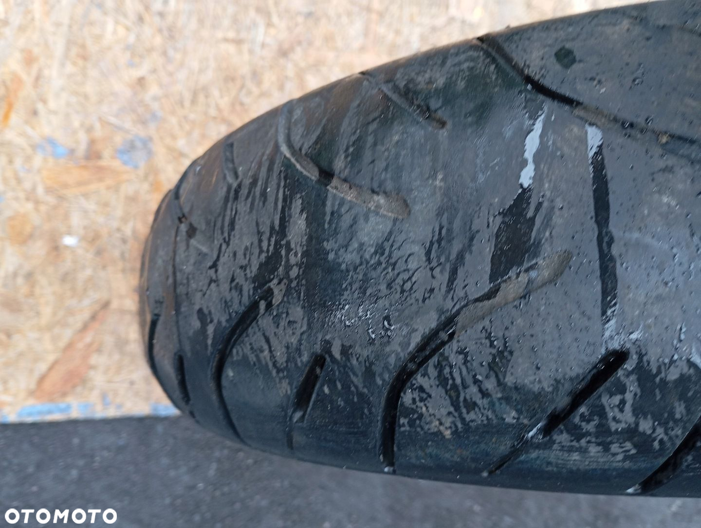 Suzuki Burgman AN 400 K1 K2 - KOŁO FELGA TYŁ 130/70/13 - 14