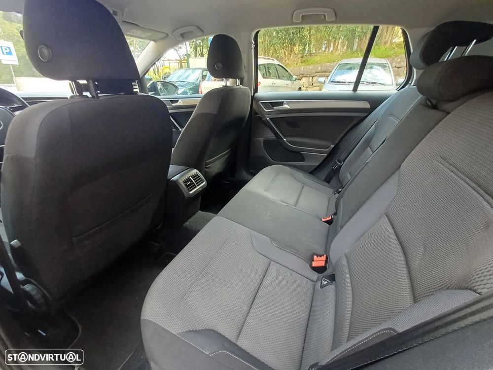 VW Golf 1.6 TDi BlueMotion Confortline - 10