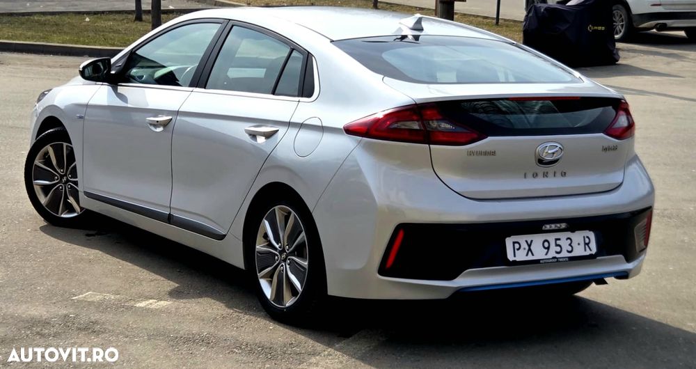 Hyundai IONIQ 1.6 GDI Premium - 2