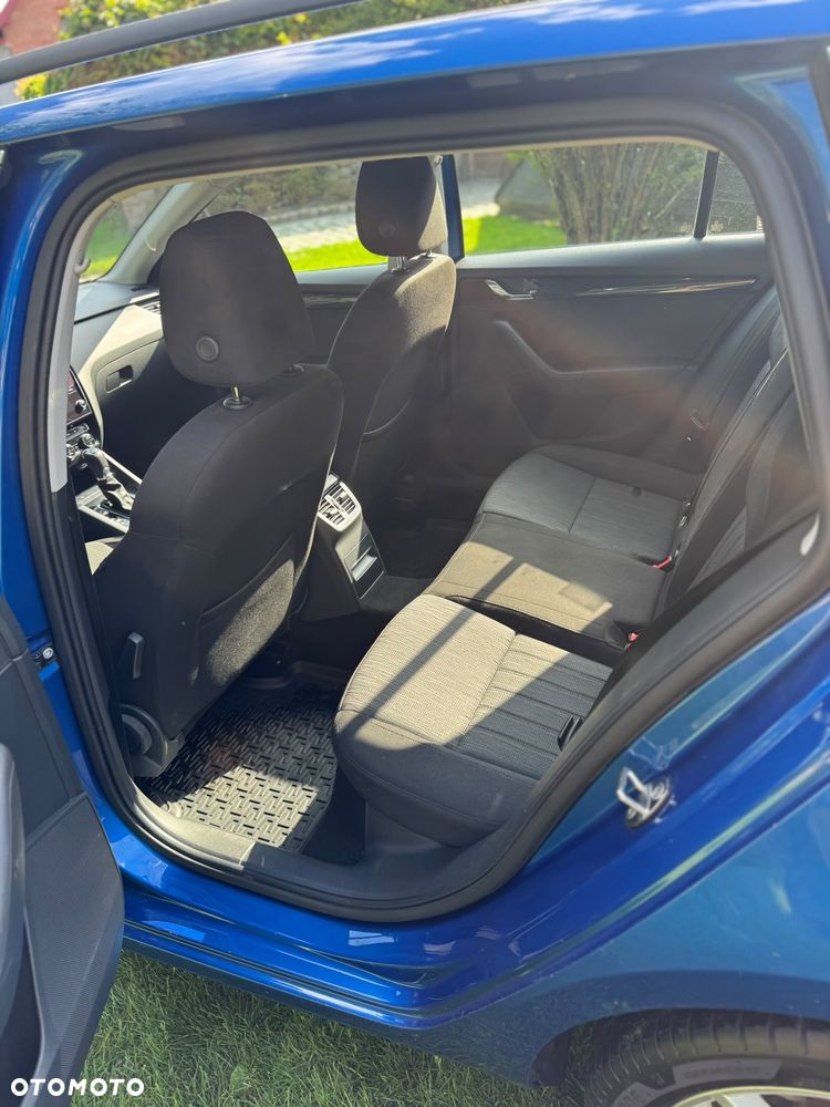 Skoda Octavia 2.0 TDI Style DSG - 4