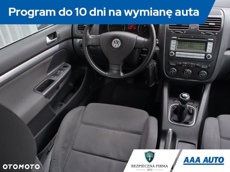 Volkswagen Jetta - 9