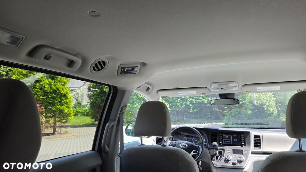 Toyota Sienna - 36
