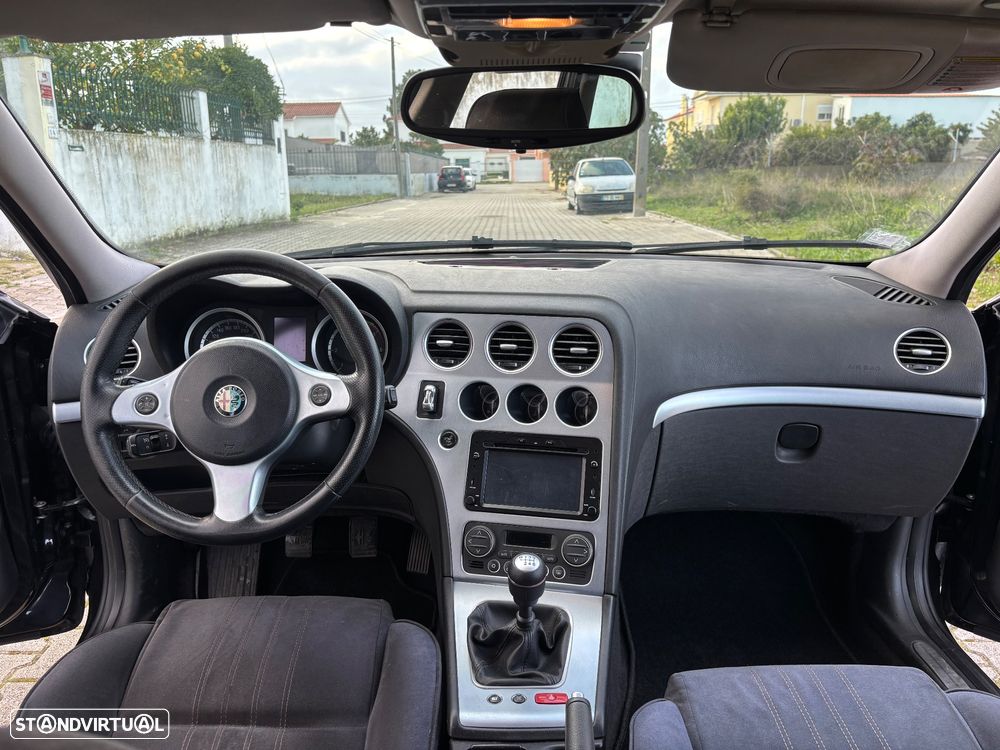 Alfa Romeo 159 Sportwagon 1.9 JTDm 16V - 6