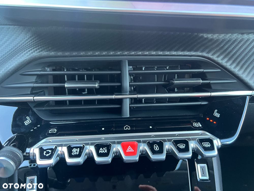 Peugeot 208 1.2 mHEV Allure - 17