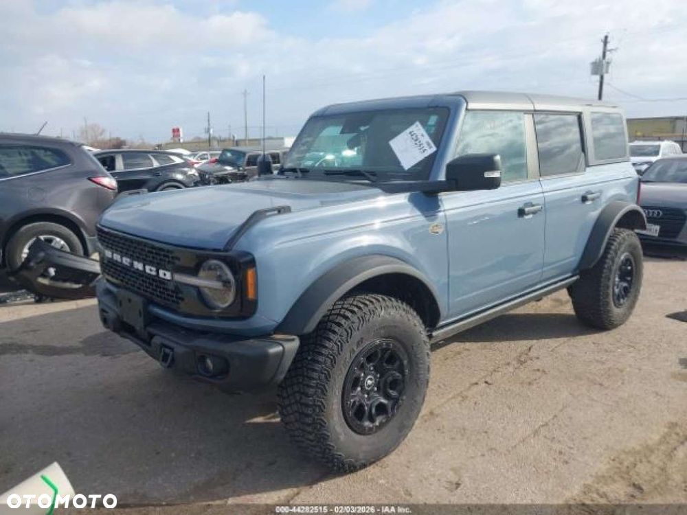 Ford Bronco - 13