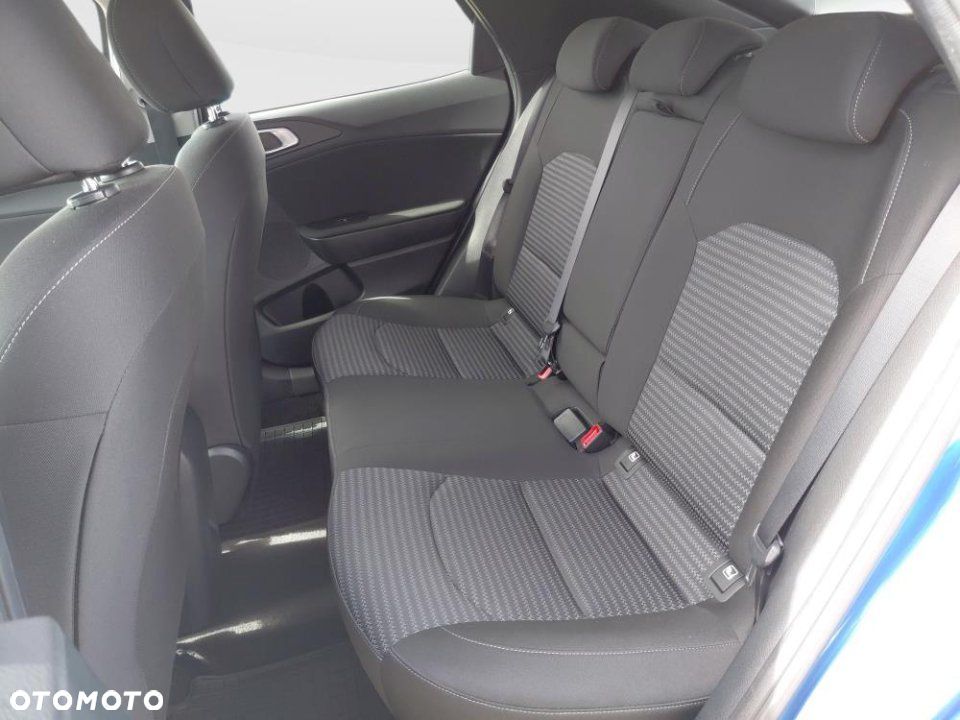 Kia XCeed - 11