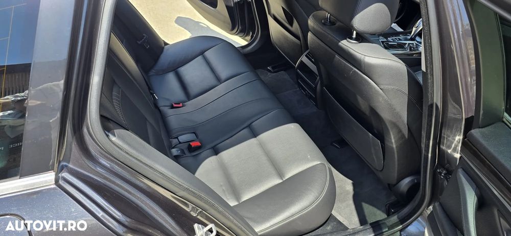 BMW Seria 5 520d xDrive Touring Aut. Luxury Line - 4