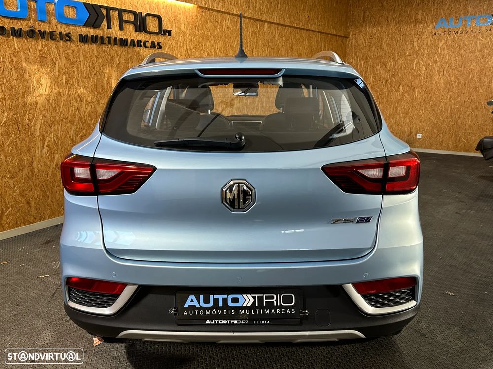 MG ZS EV Luxury - 4