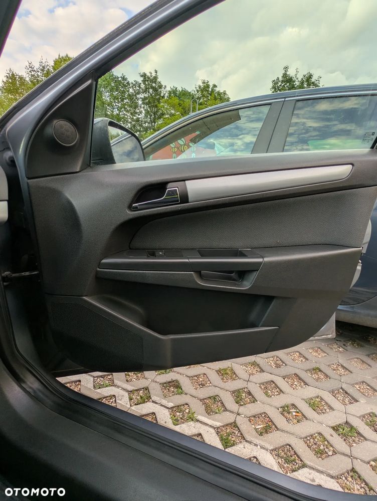 Opel Astra 1.6 Cosmo - 30