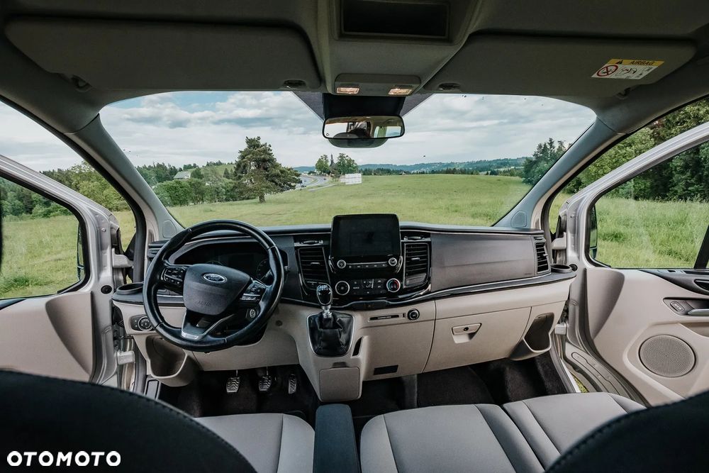 Ford Tourneo Custom 2.0 EcoBlue L2 Shuttle Bus Titanium - 16