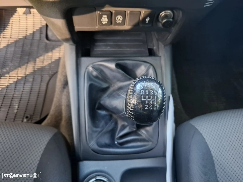 Mitsubishi L200 2.3 DI-D CD Invite 4WD - 40