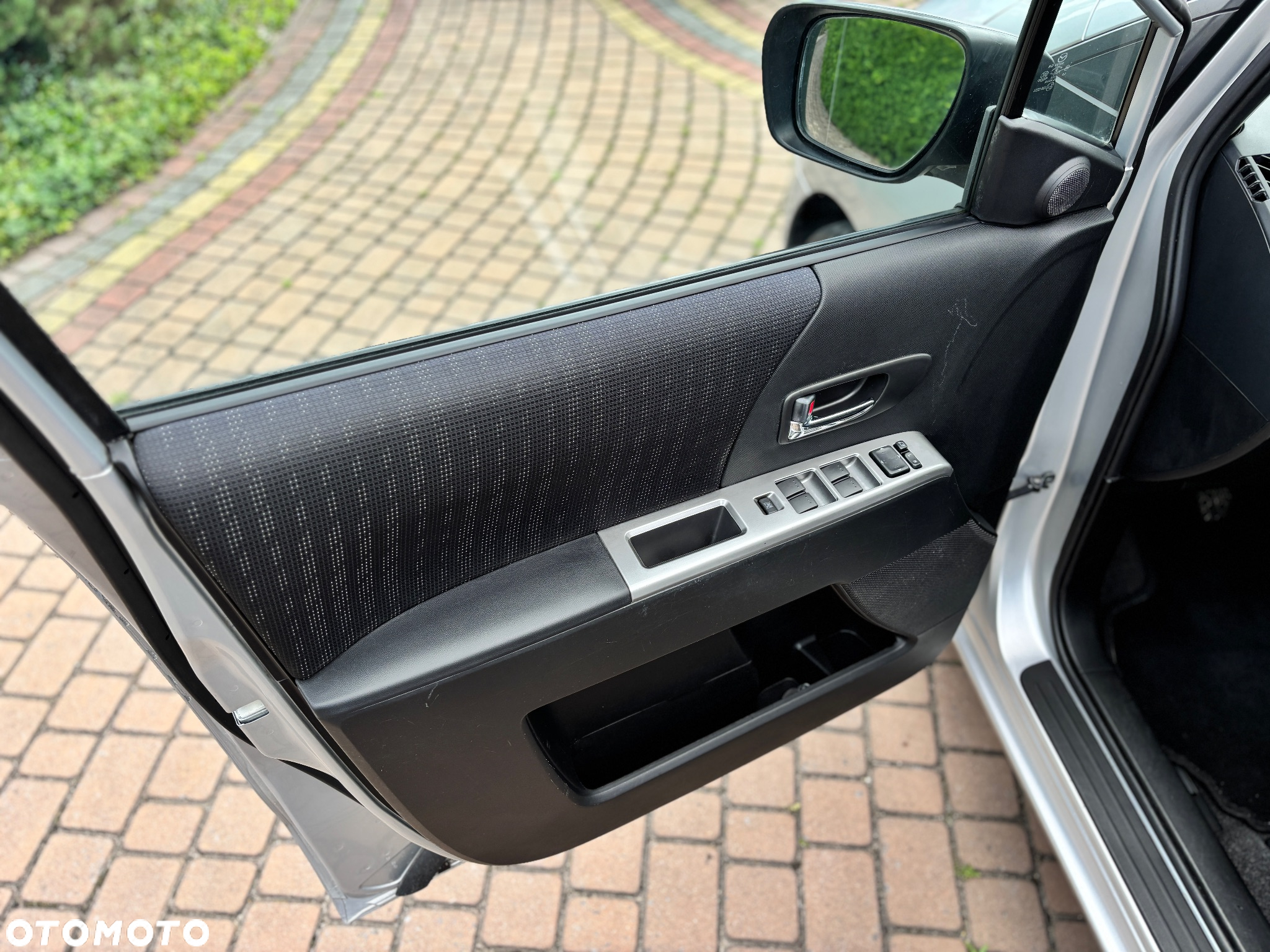 Mazda 5 2.0 Exclusive - 26
