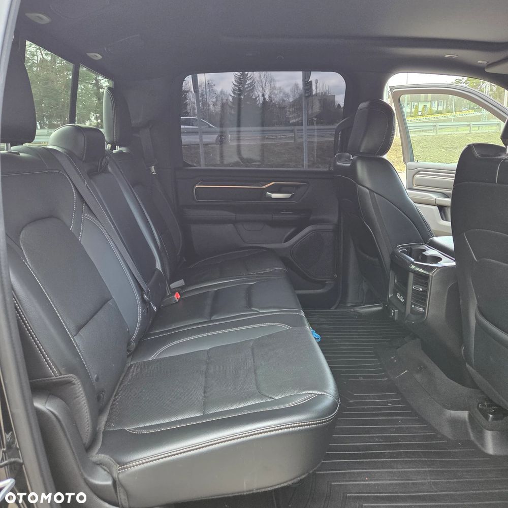 RAM 1500 Crew Cab Sport - 11