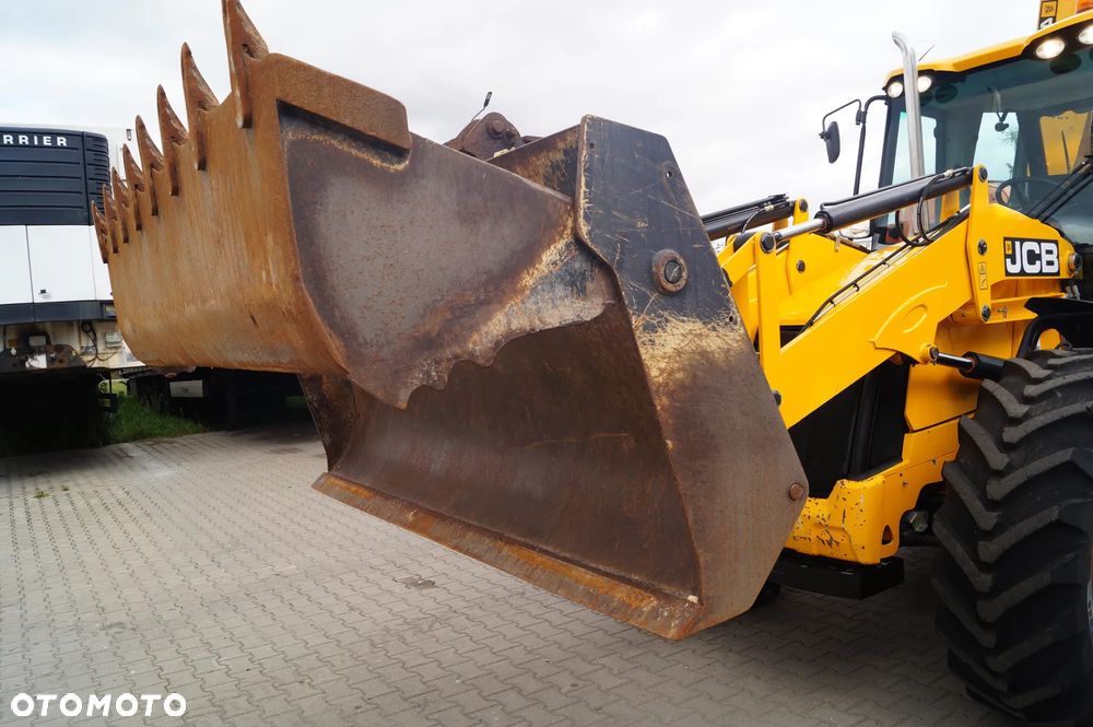 JCB 4CX - 9