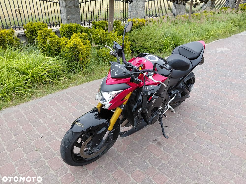 Suzuki GSX - 1