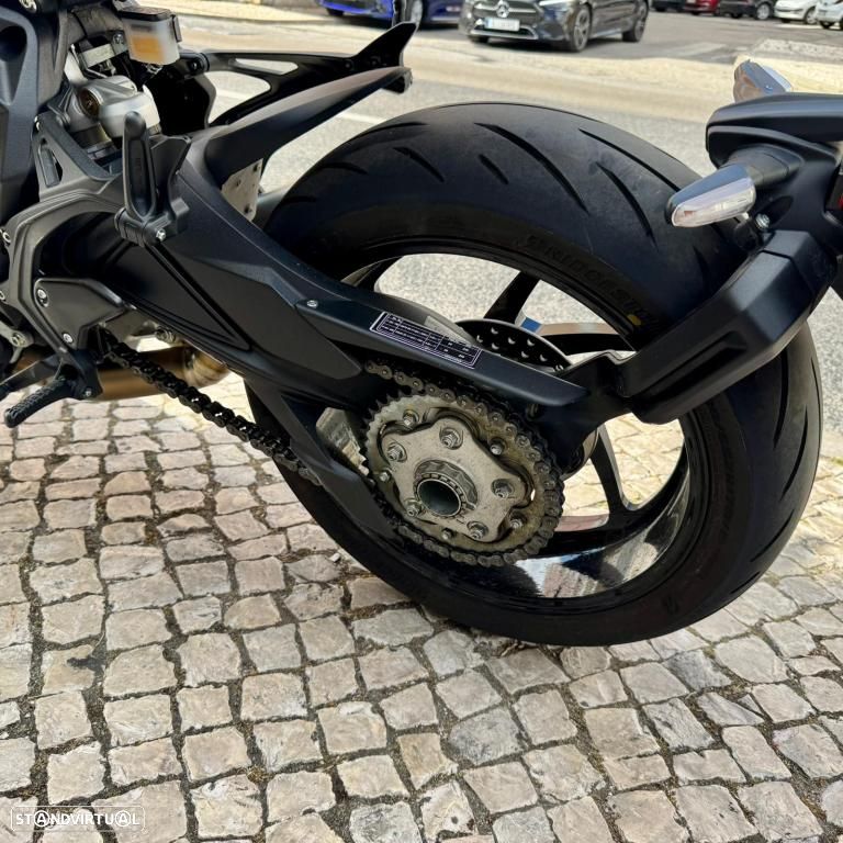 MV Agusta Brutale R - 11