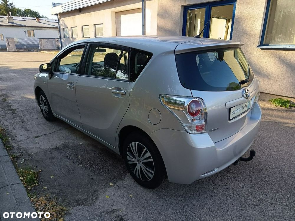 Toyota Verso - 4