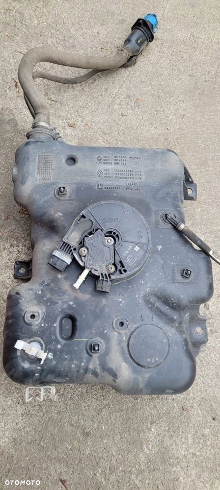Trafic III Vivaro B 14- zbiornik ADBLUE 208993933R - 8