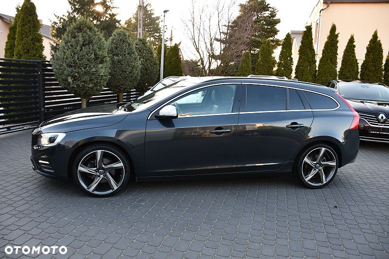 Volvo V60 D4 Geartronic RDesign - 30