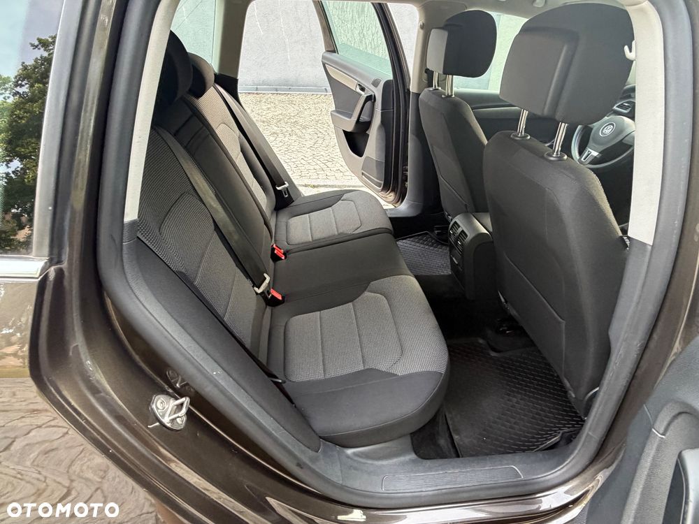 Volkswagen Passat 2.0 TDI BlueMotion Technology Exclusive - 17